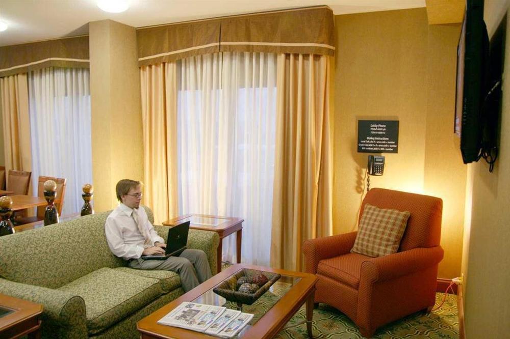 ハンプトン イン ヒューストン ホビー エアポート 部屋 写真